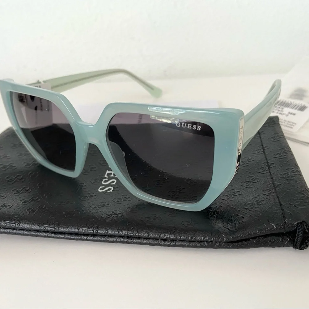 NEW GUESS 54mm Butterfly Gradient Sunglasses